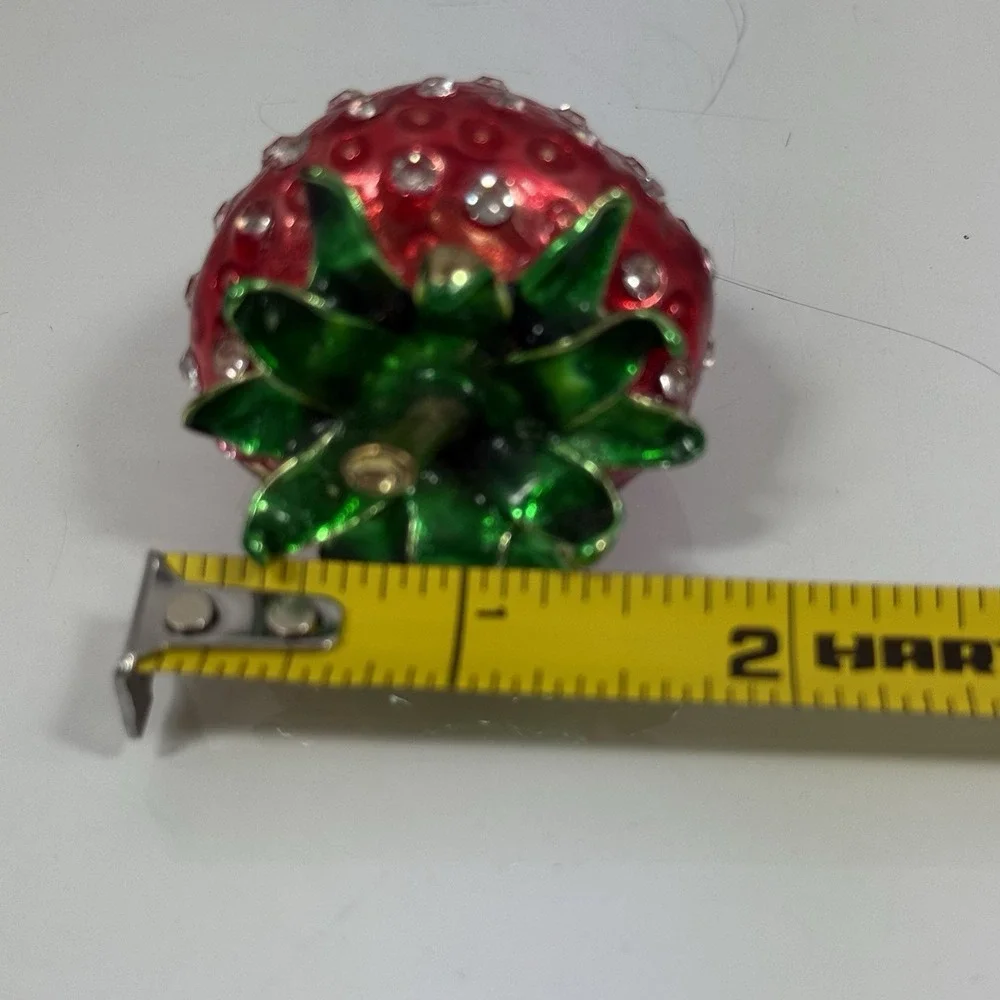 Strawberry Trinket Box Magnet Close Red Bling Enamel Yellow Interior Gold Tone